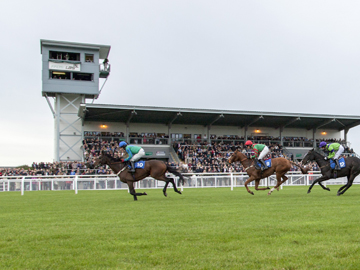 Horse racing at Doncaster