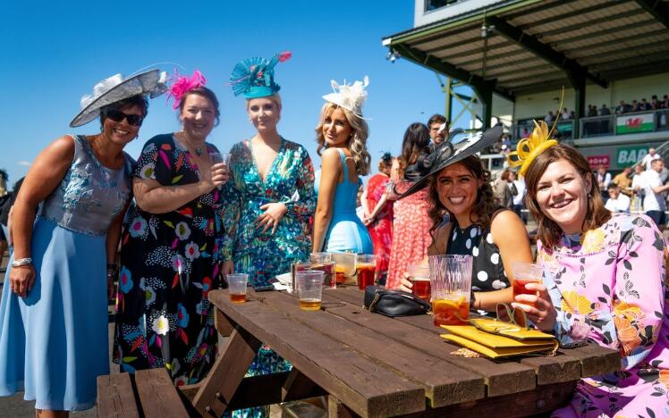 Ffos Las Ladies Day 2021